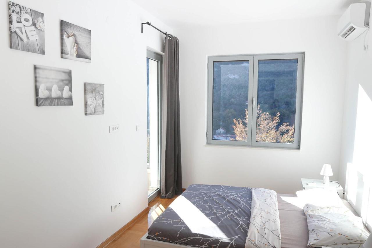 Lavender Bay Apartments D3 Or D5 I By Andreas Crivellaro Donji Morinj Esterno foto